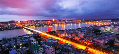 串串龙加盟在临颍县开店复杂吗，2025年还能在临颍县开串串香店吗